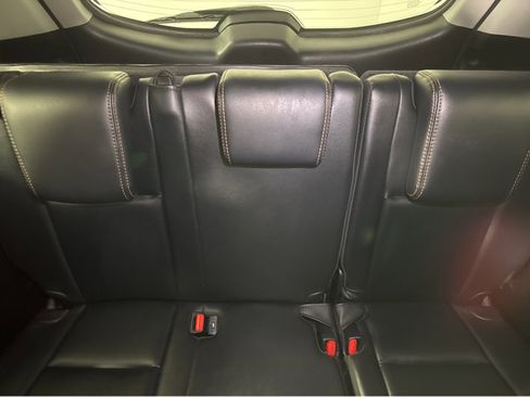 Used 2018 Toyota Highlander XLE image 37