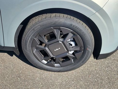 New 2026 Kia Carnival EX image 41