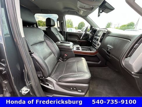 Used 2018 GMC Sierra 1500 SLT AWD/4WD image 30
