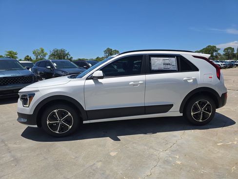 New 2026 Kia Niro LX FWD image 5