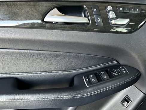 Used 2018 Mercedes-Benz GLE 350 4MATIC image 11