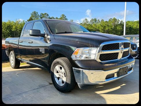 Used 2024 RAM 1500 Classic SLT image 2