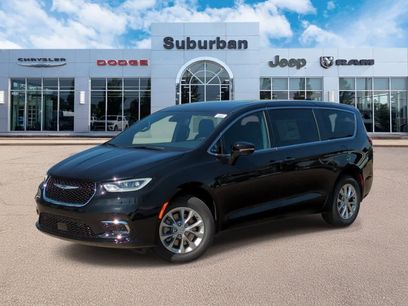 New 2025 Chrysler Pacifica Select
