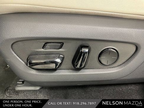 Used 2024 Lexus RX 350 w/ Convenience Package image 18