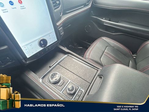 Used 2022 Ford Expedition Limited image 24