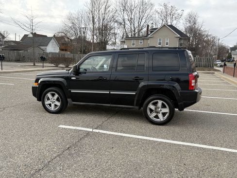 Used 2010 Jeep Patriot Latitude AWD/4WD image 17