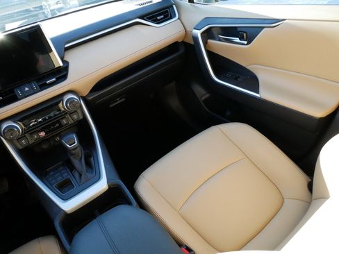 Certified 2025 Toyota RAV4 XLE Premium image 11