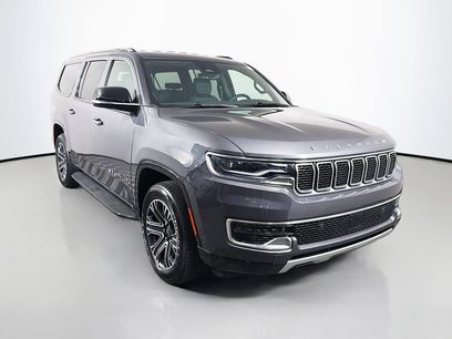 Used 2025 Jeep Wagoneer L Series II w/ 8-pass Seating Package