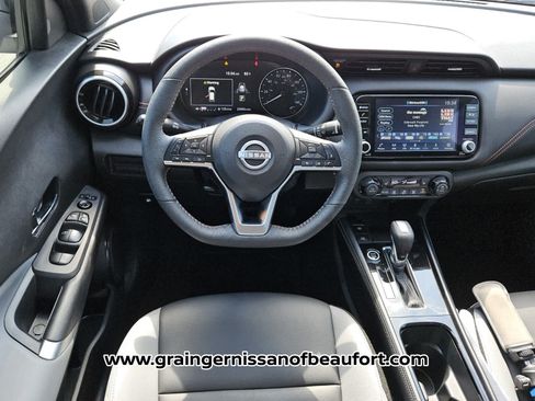 Used 2024 Nissan Kicks SR w/ SR Premium Package FWD image 5