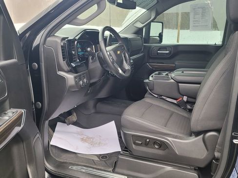 Used 2024 Chevrolet Silverado 3500 LT w/ Convenience Package image 18