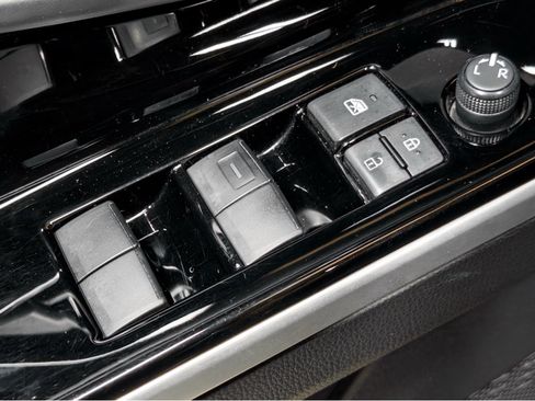 Used 2023 Subaru Solterra AWD image 7