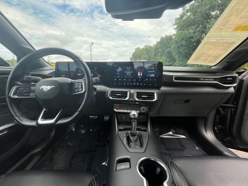 Used 2024 Ford Mustang Premium image 32