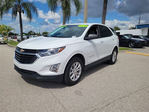 Used 2019 Chevrolet Equinox LS w/ LS Convenience Package image 2