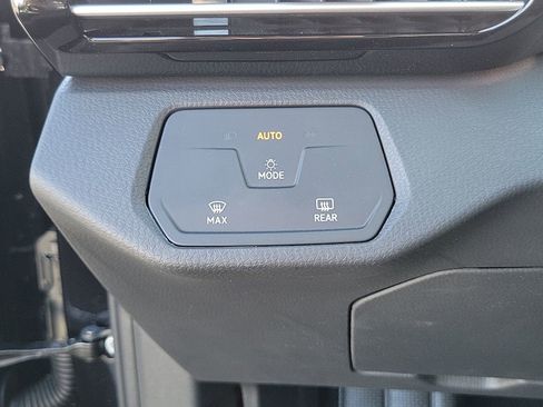 New 2026 Volkswagen ID.4 Pro image 30