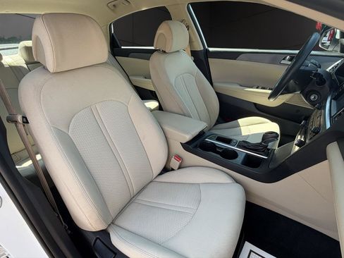 Used 2017 Hyundai Sonata SE FWD image 17