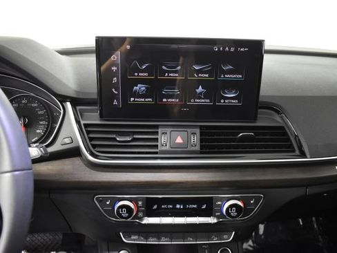 Used 2024 Audi Q5 2.0T Premium w/ Convenience Package AWD/4WD image 19