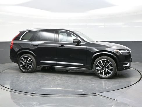 Used 2023 Volvo XC90 B6 Plus AWD/4WD image 8