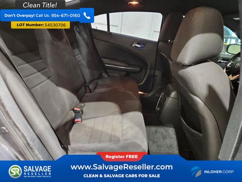 Used 2013 Dodge Charger SE RWD image 13