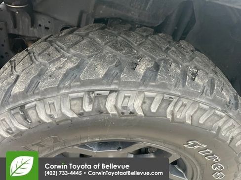 Used 2022 Jeep Gladiator Willys image 24