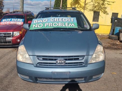Used 2010 Kia Sedona image 2