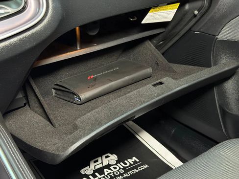 Used 2016 Dodge Challenger R/T RWD image 27