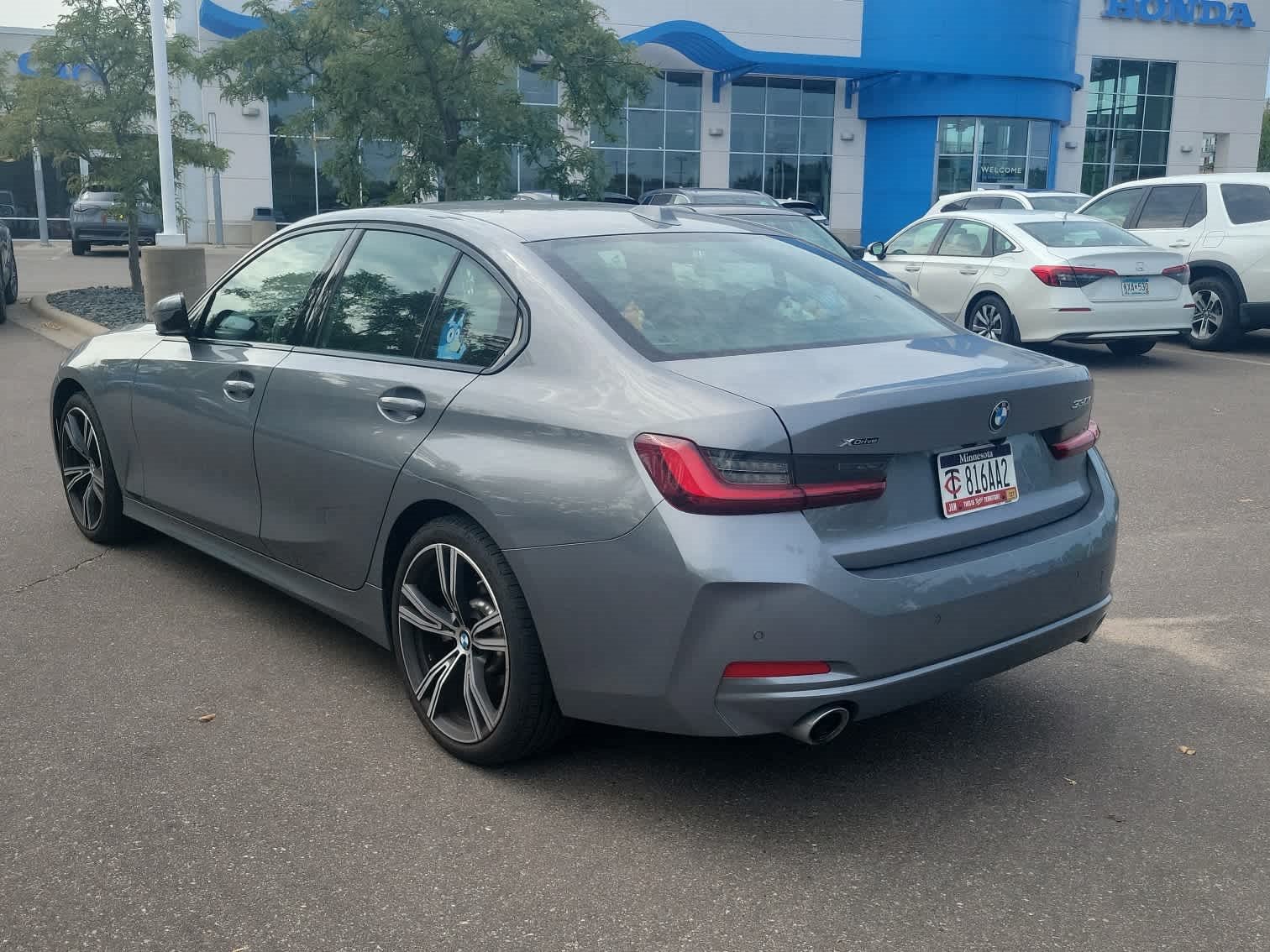 Used 2023 BMW 330i xDrive Sedan w/ Premium Package AWD/4WD image 3