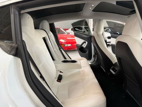 Used 2020 Tesla Model 3 RWD image 18