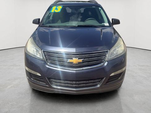 Used 2013 Chevrolet Traverse LS FWD image 2