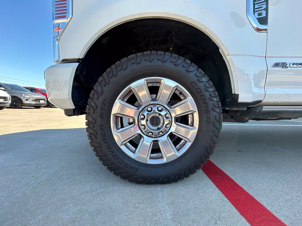 Used 2022 Ford F350 Platinum w/ FX4 Off-Road Package AWD/4WD image 6