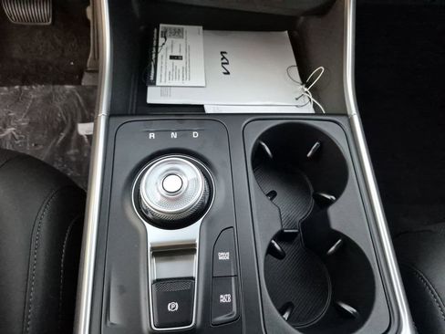 New 2026 Kia Carnival LXS image 9