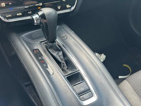 Used 2022 Honda HR-V EX image 25