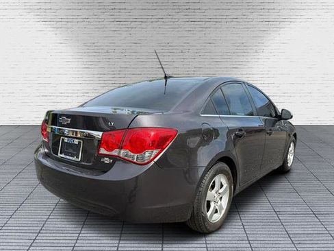 Used 2014 Chevrolet Cruze LT w/ Technology Package FWD image 5