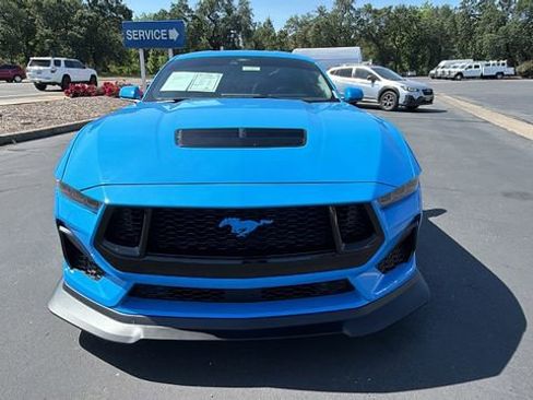 Used 2025 Ford Mustang GT RWD image 9