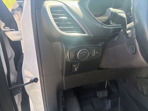 Used 2018 Lincoln MKX Reserve AWD/4WD image 16