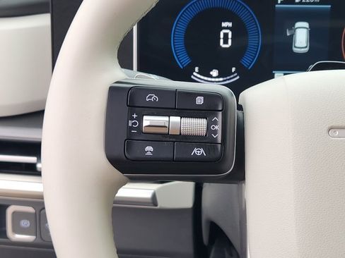 Used 2025 Hyundai Santa Fe SEL image 27