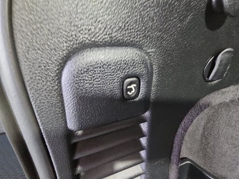 Used 2020 Jeep Grand Cherokee Limited AWD/4WD image 10