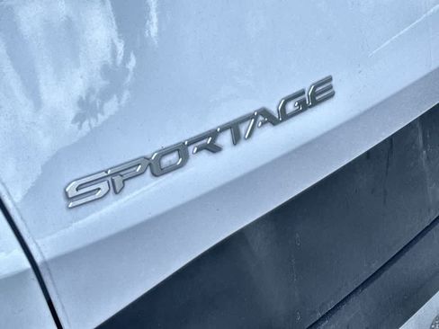 Used 2024 Kia Sportage EX FWD image 10