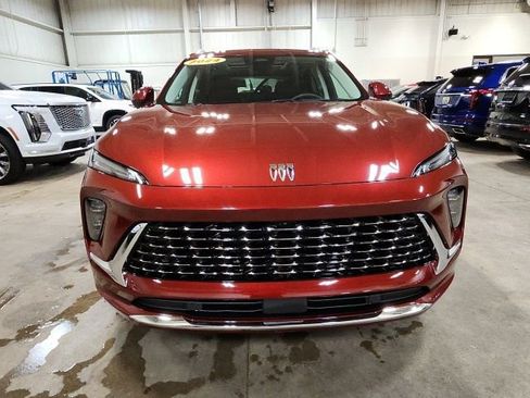 Certified 2024 Buick Envision Avenir image 8