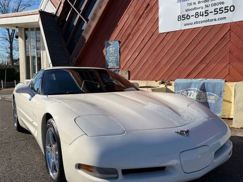 Used 2003 Chevrolet Corvette Coupe w/ Preferred Equipment Group image 1
