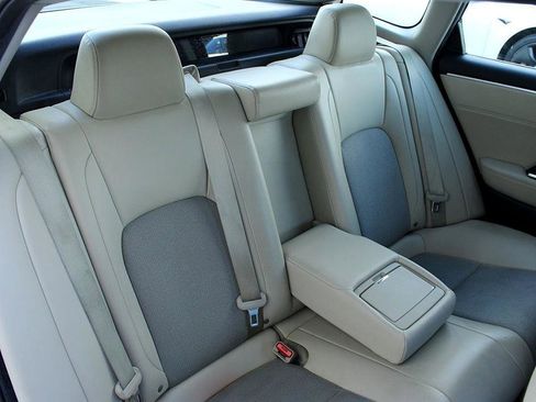 Used 2018 Honda Clarity Plug-In Hybrid image 20