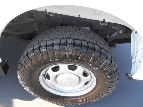 Used 2023 Ford F150 XL w/ Trailer Tow Package image 6