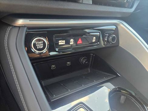 Used 2025 Audi Q5 Premium Plus w/ Premium Plus AWD/4WD image 29