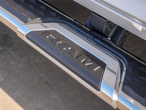 Used 2020 RAM 2500 Laramie image 12