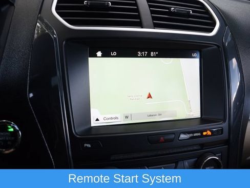 Used 2017 Ford Explorer XLT w/ Equipment Group 202A AWD/4WD image 9