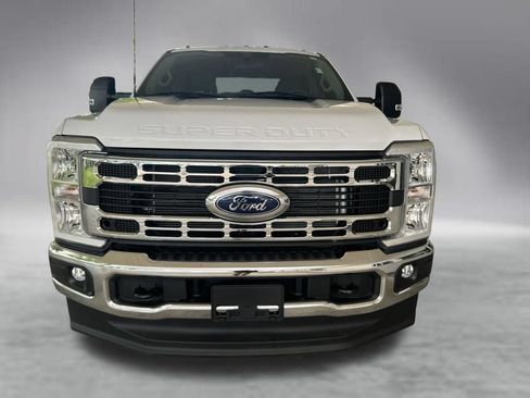 Used 2024 Ford F350 XLT AWD/4WD image 12