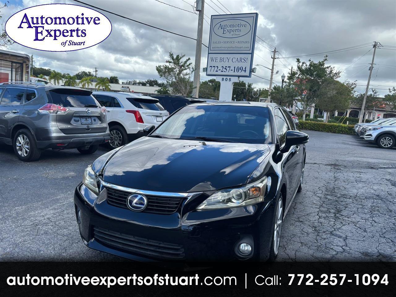 Used 2013 Lexus CT 200h w/ Premium Pkg w/Navigation FWD image 1