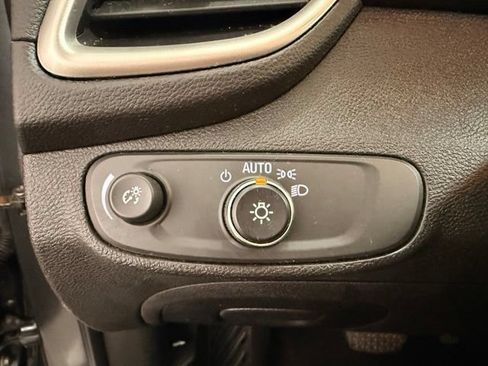 Used 2019 Chevrolet Trax LS FWD image 11