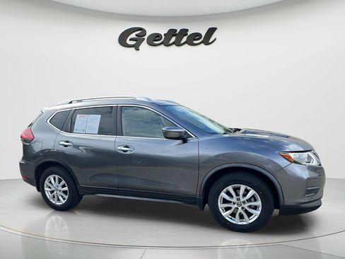 Used 2020 Nissan Rogue SV FWD image 3