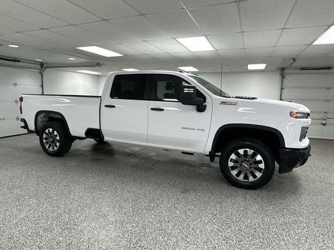 Used 2024 Chevrolet Silverado 2500 Custom w/ Custom Value Package AWD/4WD image 1