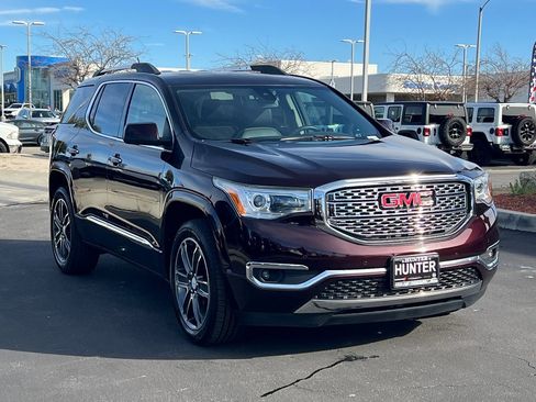 Used 2018 GMC Acadia Denali w/ LPO, Cargo Package image 9